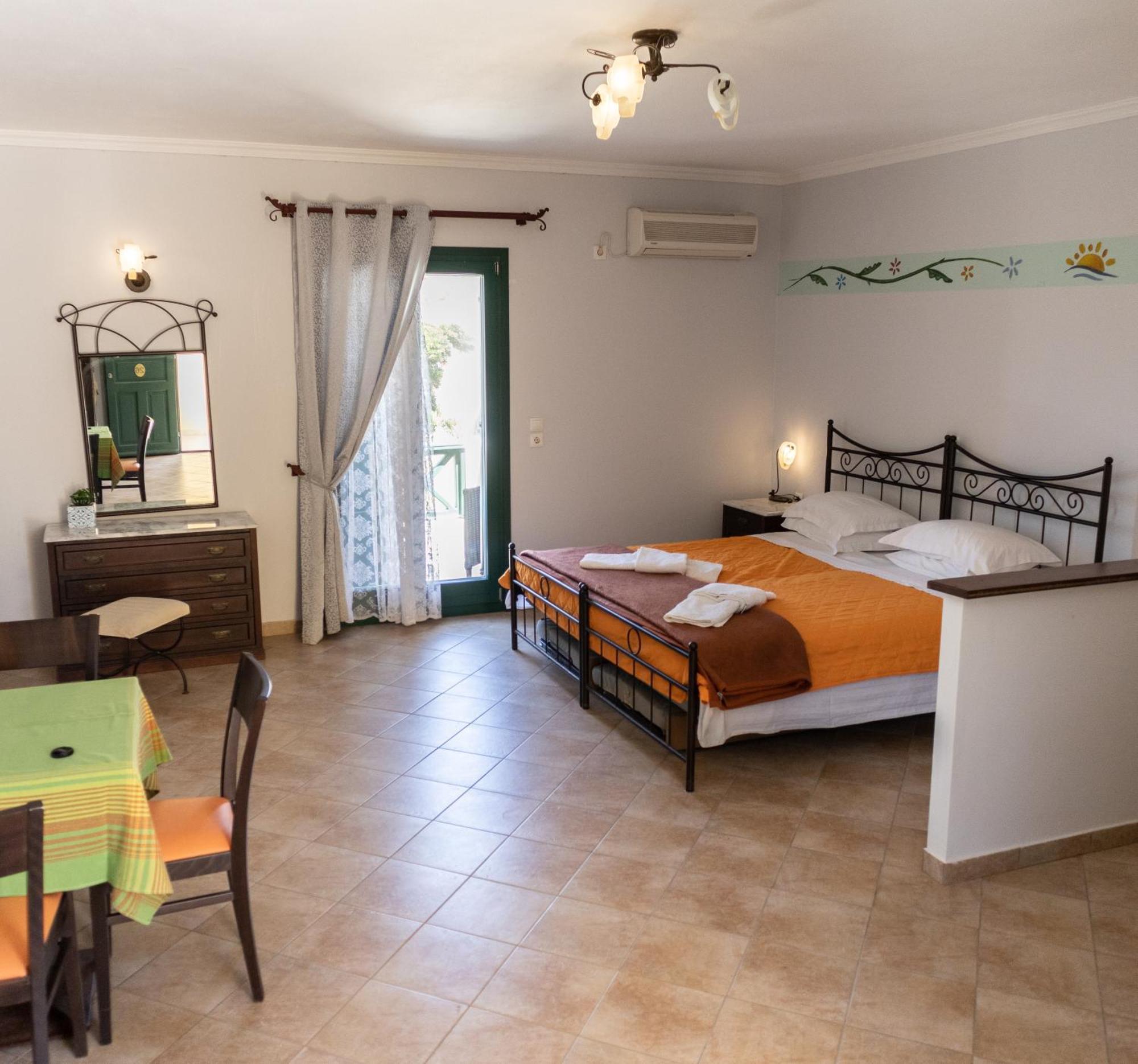 Dilina Studios Arkasa Room photo